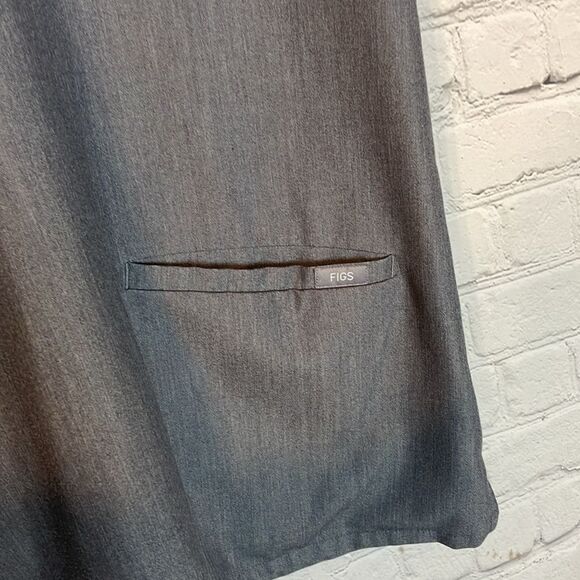 Figs Gray Pant and Top Set Size Large - Picture 13 of 16